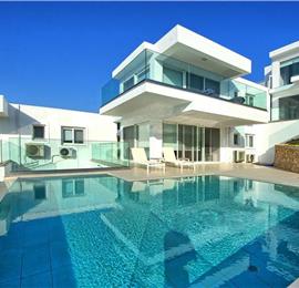 4 bedroom villa with pool & seaview, near Acharavi, sleeps 9